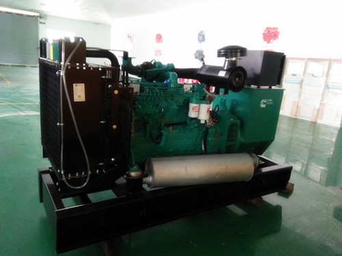 80kw康明斯發機電組3.jpg