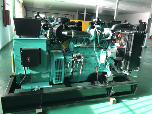 100kw春風康明斯發機電組3.jpg